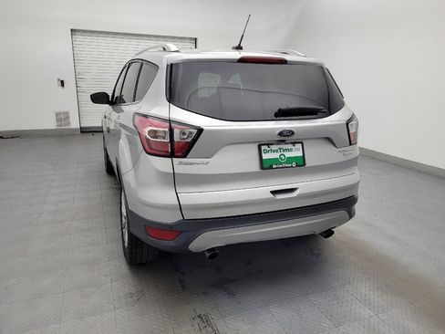 Used 2017 Ford Escape Titanium image 3