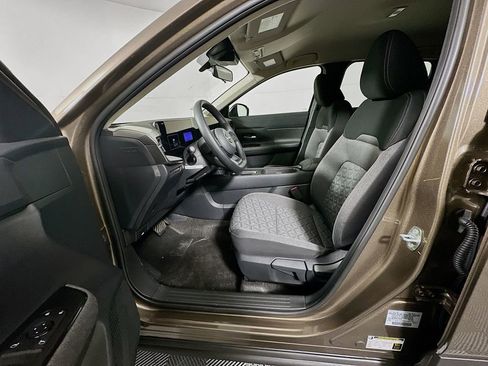 Used 2026 Nissan Kicks SV w/ Cold Weather Package image 10