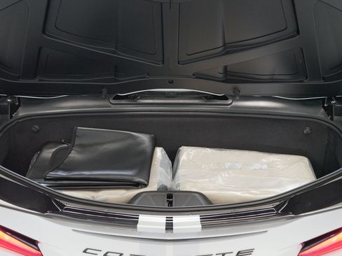 Used 2023 Chevrolet Corvette Stingray Premium Conv w/ Z51 Performance Package RWD image 30
