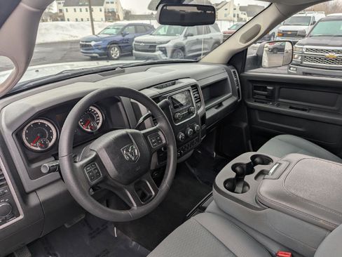 Used 2018 RAM 2500 Tradesman w/ Chrome Appearance Group image 13