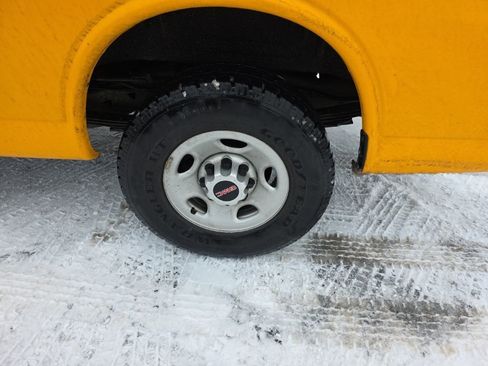 Used 2019 GMC Savana 2500 image 7