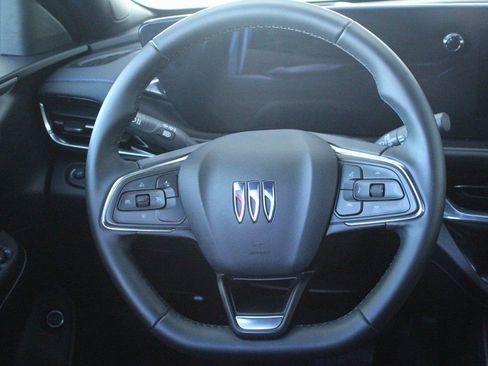 Used 2025 Buick Envista Sport Touring w/ Convenience II Package image 28