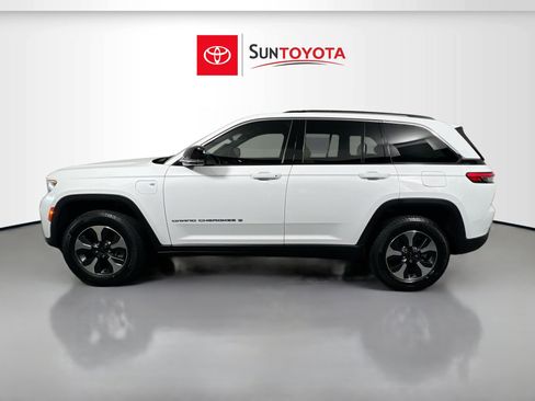 Used 2022 Jeep Grand Cherokee Limited 4xe w/ Luxury Tech Group II AWD/4WD image 5
