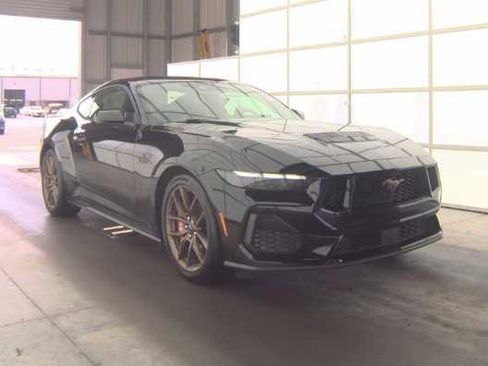 Used 2025 Ford Mustang GT Premium RWD image 5