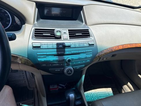 Used 2010 Honda Accord EX-L image 8