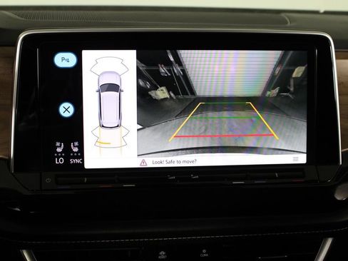 Used 2025 Volkswagen Atlas SE FWD image 29