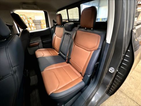 Used 2024 Ford Maverick Lariat FWD image 28