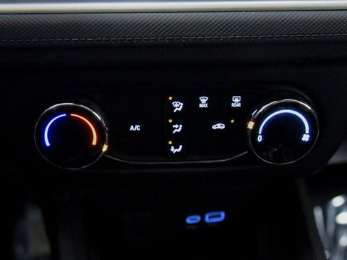 Used 2025 Chevrolet TrailBlazer LS FWD image 20