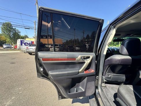 Used 2016 Lexus GX 460 w/ Premium Package AWD/4WD image 15