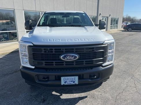 New 2026 Ford F250 XL w/ XL Off-Road Package AWD/4WD image 2