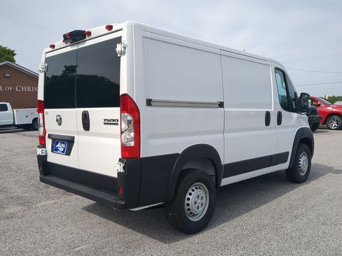 New 2026 RAM ProMaster 1500 w/ Storage Group FWD image 3