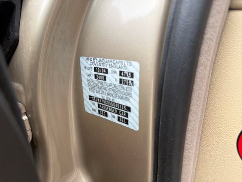 Used 2005 Jaguar XJ8 RWD image 12