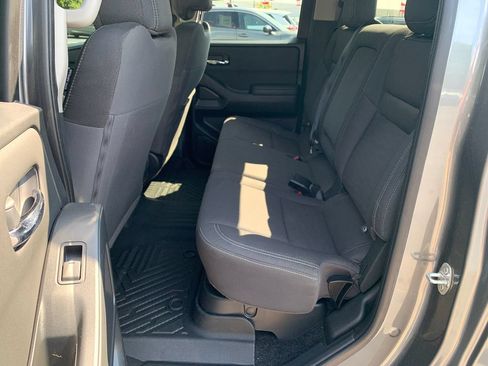 Used 2024 Nissan Frontier SV w/ Technology Package AWD/4WD image 25