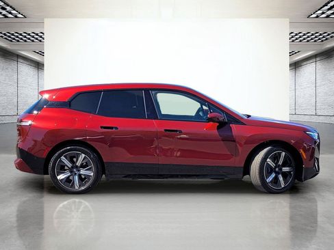 Used 2024 BMW iX xDrive50 w/ Sport Package AWD/4WD image 6