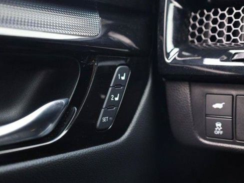 Used 2025 Honda CR-V EX-L image 19