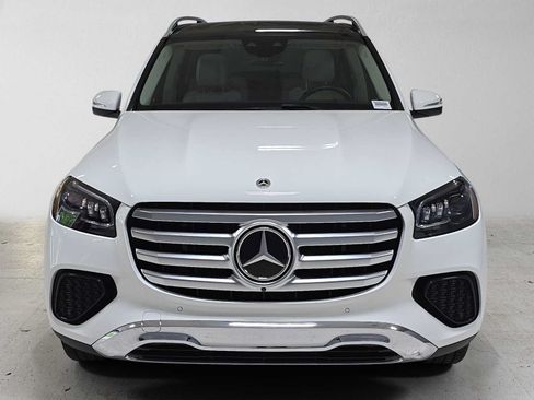 Used 2026 Mercedes-Benz GLS 450 4MATIC image 10