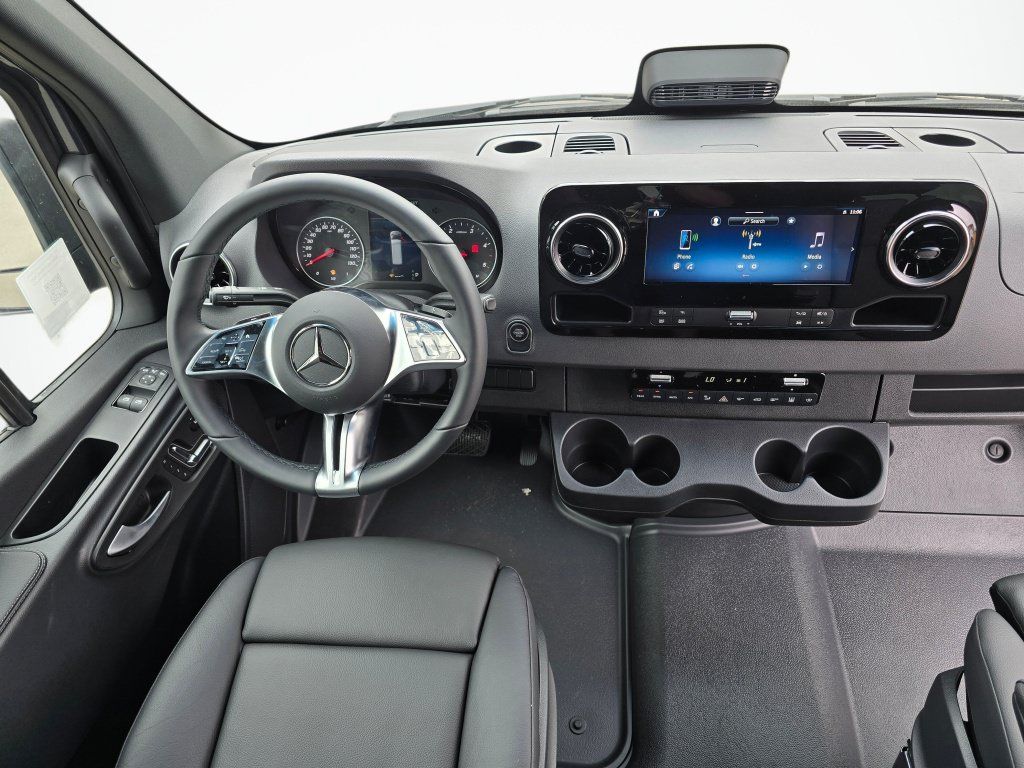 New 2026 Mercedes-Benz Sprinter 2500 image 23