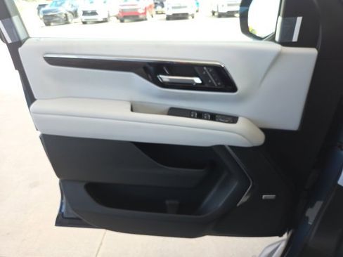 New 2025 Chevrolet Tahoe Premier image 35