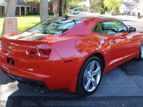 Used 2010 Chevrolet Camaro SS image 6