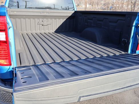 Used 2023 Chevrolet Silverado 1500 LT w/ Z71 Off-Road Package image 15