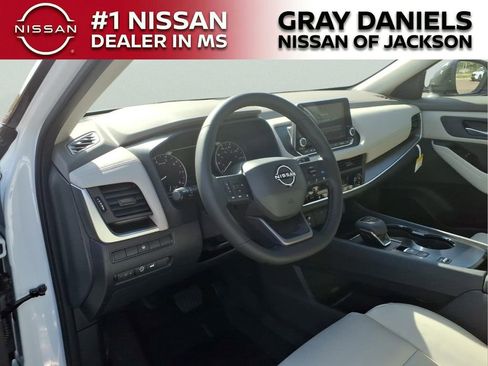 New 2026 Nissan Rogue SV FWD image 11