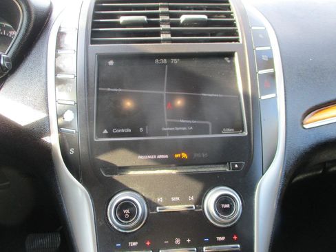 Used 2018 Lincoln MKC Reserve w/ Lincoln MKC Climate Package FWD image 17