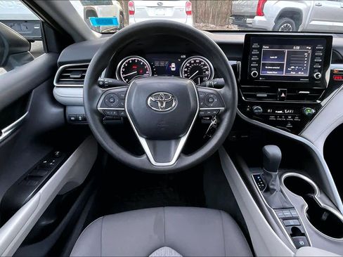 Used 2023 Toyota Camry LE image 6