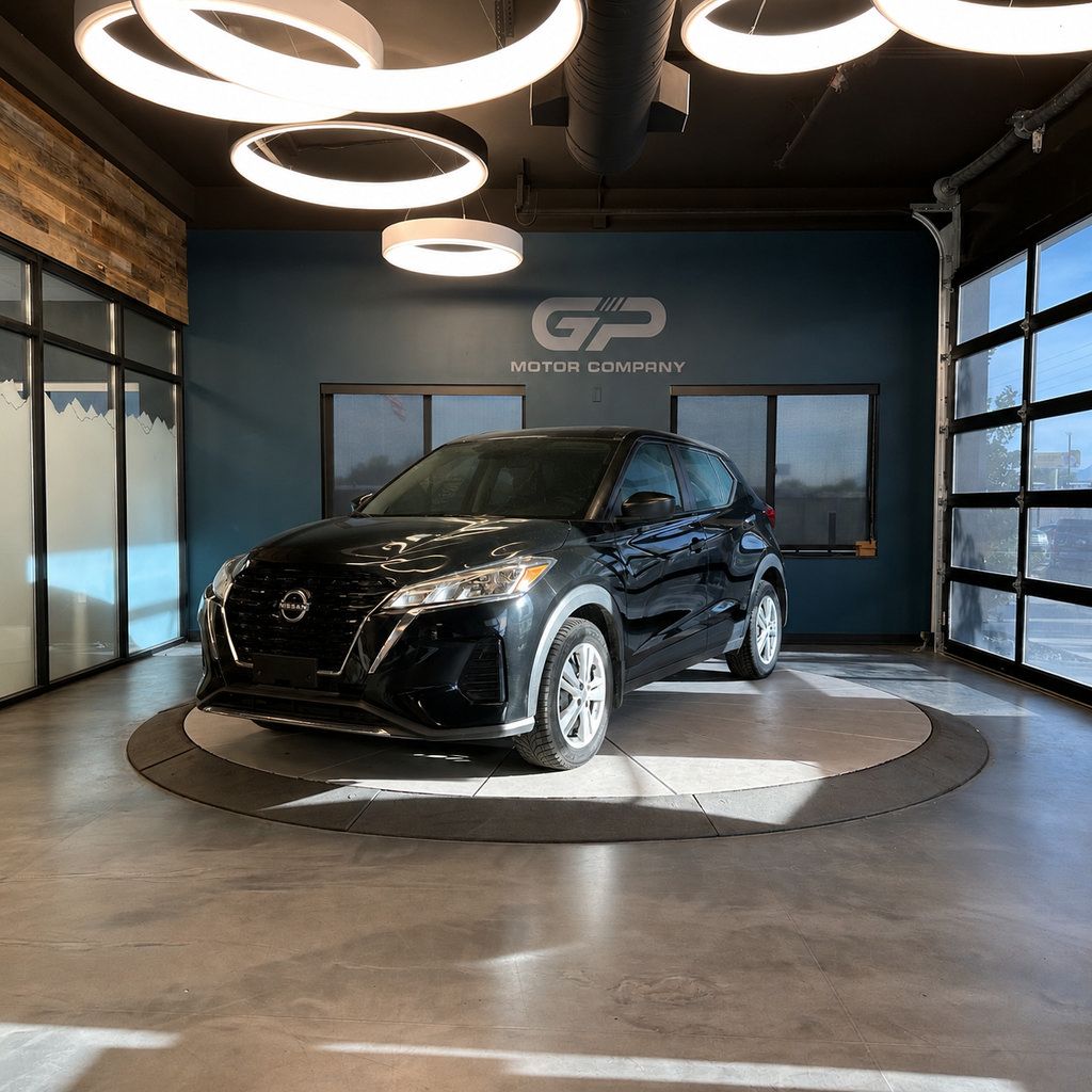 Used 2024 Nissan Kicks S FWD image 7