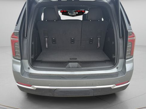 Used 2025 Chevrolet Tahoe LT RWD image 15