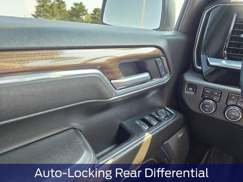 Used 2024 Chevrolet Silverado 1500 LT Trail Boss w/ LT Trail Boss Premium Package AWD/4WD image 33