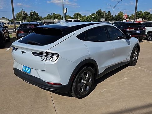 Used 2022 Ford Mustang Mach-E Select image 5