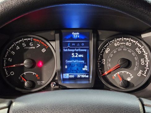 Used 2023 Toyota Tacoma SR image 15