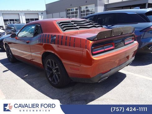 Used 2020 Dodge Challenger SXT w/ Blacktop Package RWD image 4