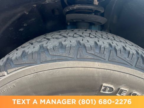 Used 2021 Jeep Cherokee Trailhawk w/ Comfort/Convenience Group AWD/4WD image 10