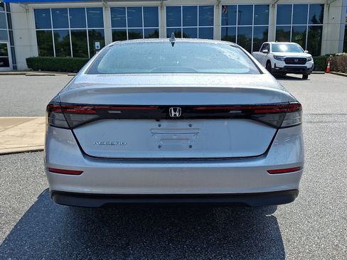 Used 2024 Honda Accord EX image 5