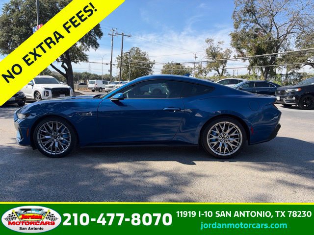 Used 2024 Ford Mustang GT Premium RWD image 2