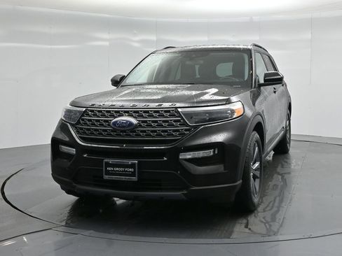 Certified 2022 Ford Explorer XLT w/ Equipment Group 202A image 61