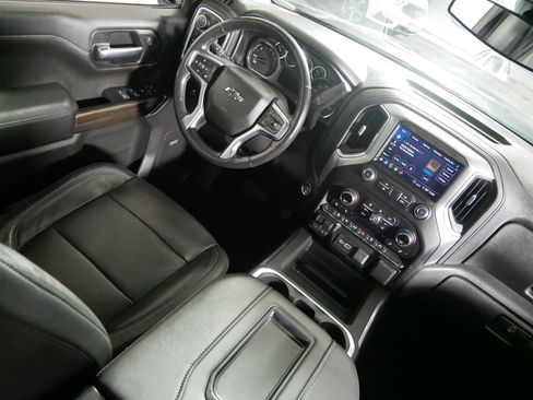Used 2020 Chevrolet Silverado 1500 RST AWD/4WD image 9