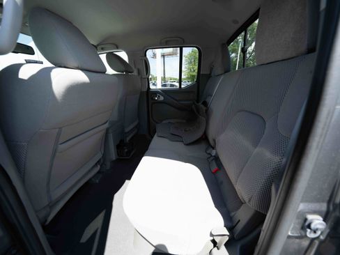 Used 2021 Nissan Frontier SV AWD/4WD image 23