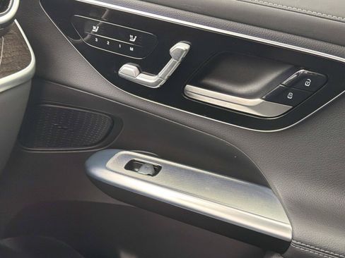 Certified 2025 Mercedes-Benz GLC 300 4MATIC image 19