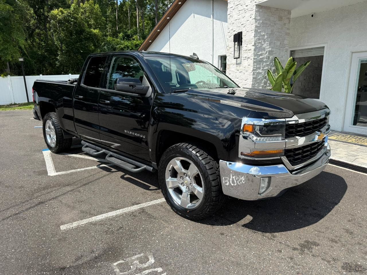 Used 2017 Chevrolet Silverado 1500 LT w/ All Star Edition RWD image 18