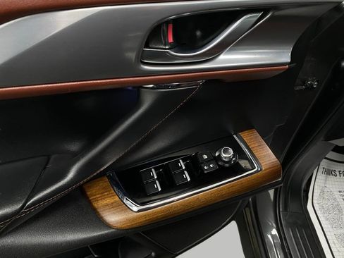 Used 2017 MAZDA CX-9 Signature image 31