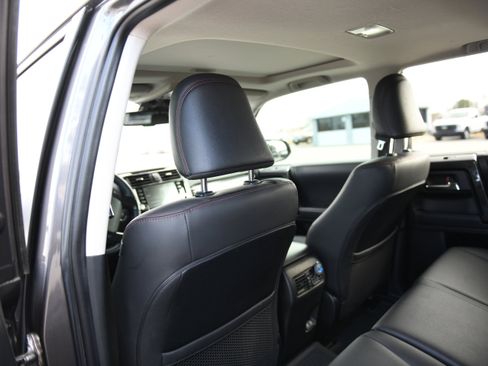 Used 2021 Toyota 4Runner Venture w/ Moonroof Package image 17