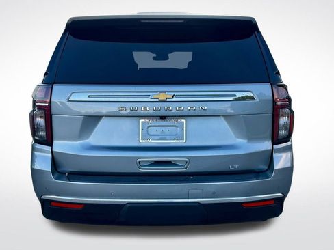 Used 2023 Chevrolet Suburban LT image 6