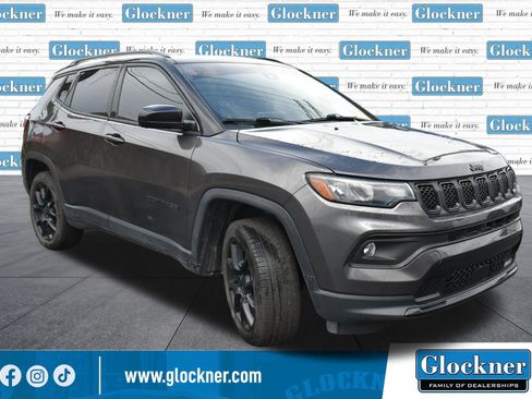 Used 2023 Jeep Compass Latitude w/ Sun and Sound Group AWD/4WD image 10