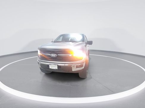 Used 2024 Ford F150 XLT AWD/4WD image 3