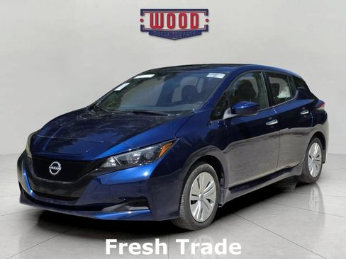 Used 2025 Nissan Leaf S FWD image 3