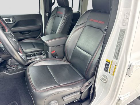 Used 2021 Jeep Wrangler Unlimited Rubicon w/ Uconnect 4C Nav & Sound Group image 18