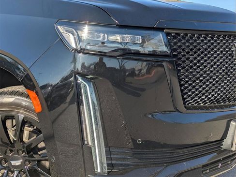 Used 2021 Cadillac Escalade Sport Platinum w/ LPO, ONYX Package image 60