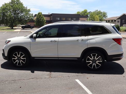 Used 2019 Honda Pilot Touring image 9